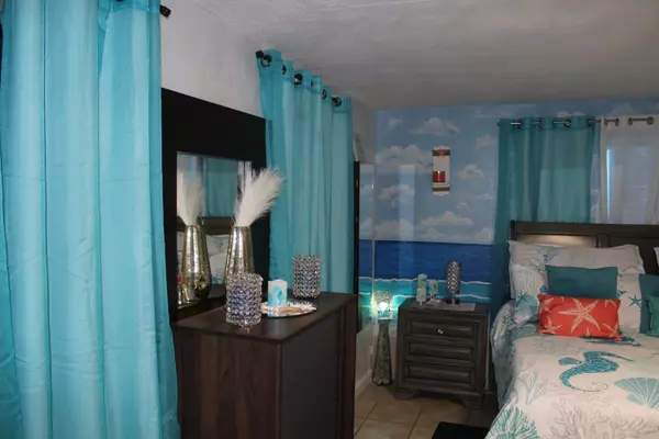 Hollywood, FL 33024,321 N 61st AVE