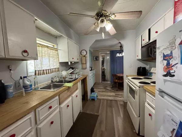 Barefoot Bay, FL 32976,934 Thrush CIR