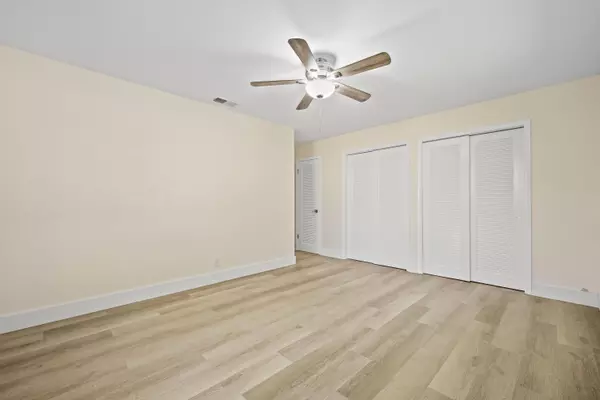 Delray Beach, FL 33444,514 Jaeger DR
