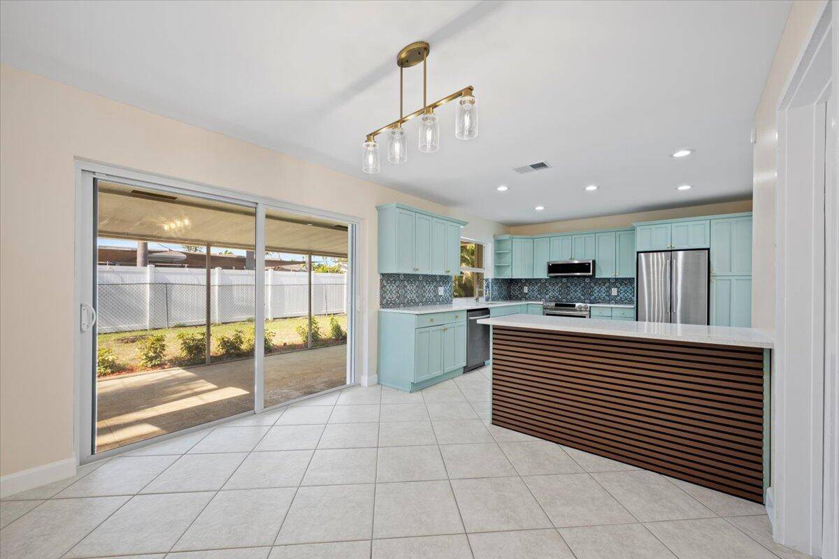 Delray Beach, FL 33444,514 Jaeger DR