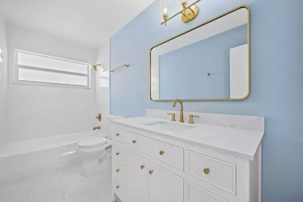 Delray Beach, FL 33444,514 Jaeger DR