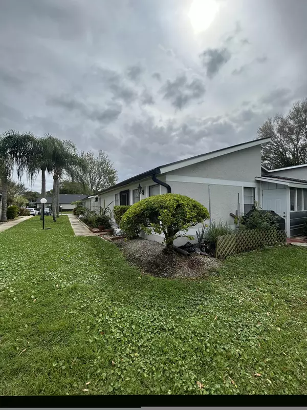 4267 Willow Brook CIR, West Palm Beach, FL 33417