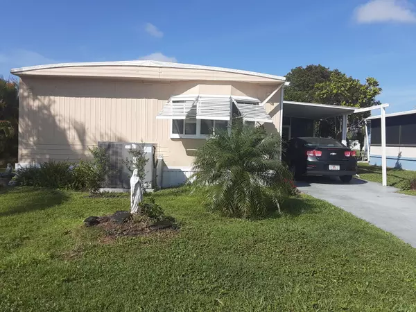 9 Madrid LN, Port Saint Lucie, FL 34952