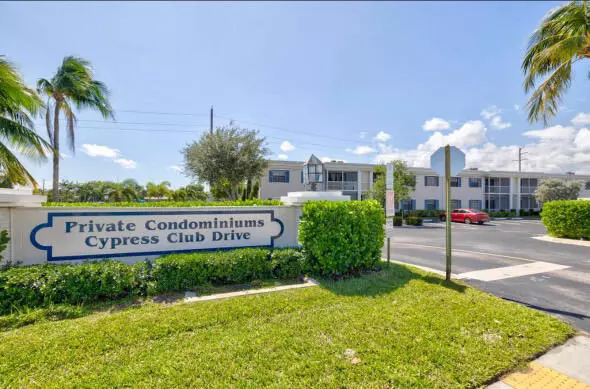 Pompano Beach, FL 33060,180 Cypress Club DR 813