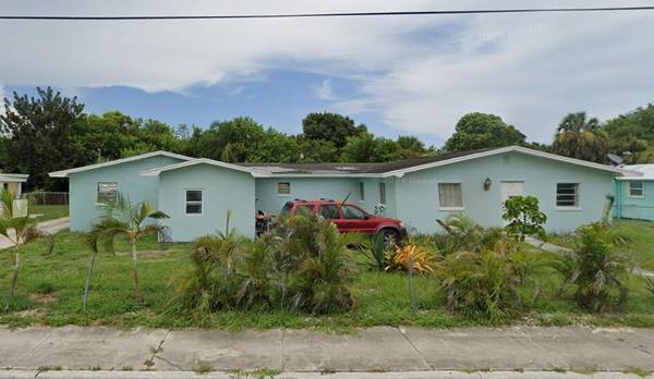 1212 Avenue L, Fort Pierce, FL 34950