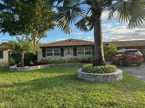 Delray Beach, FL 33445,143 Mockingbird LN