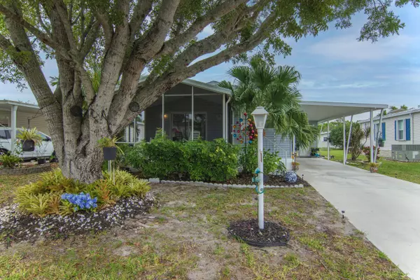 376 Seahorse TER, Fort Pierce, FL 34982