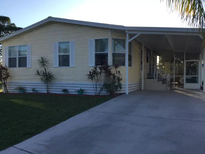 15 SE Hernando LN, Port Saint Lucie, FL 34952