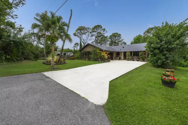 Hobe Sound, FL 33455,8876 SE Sunset DR