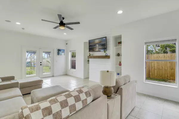 Fort Pierce, FL 34982,7205 S Indian River DR