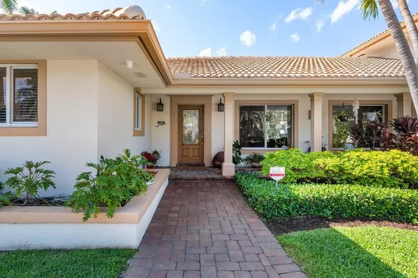 Delray Beach, FL 33483,946 Eve ST