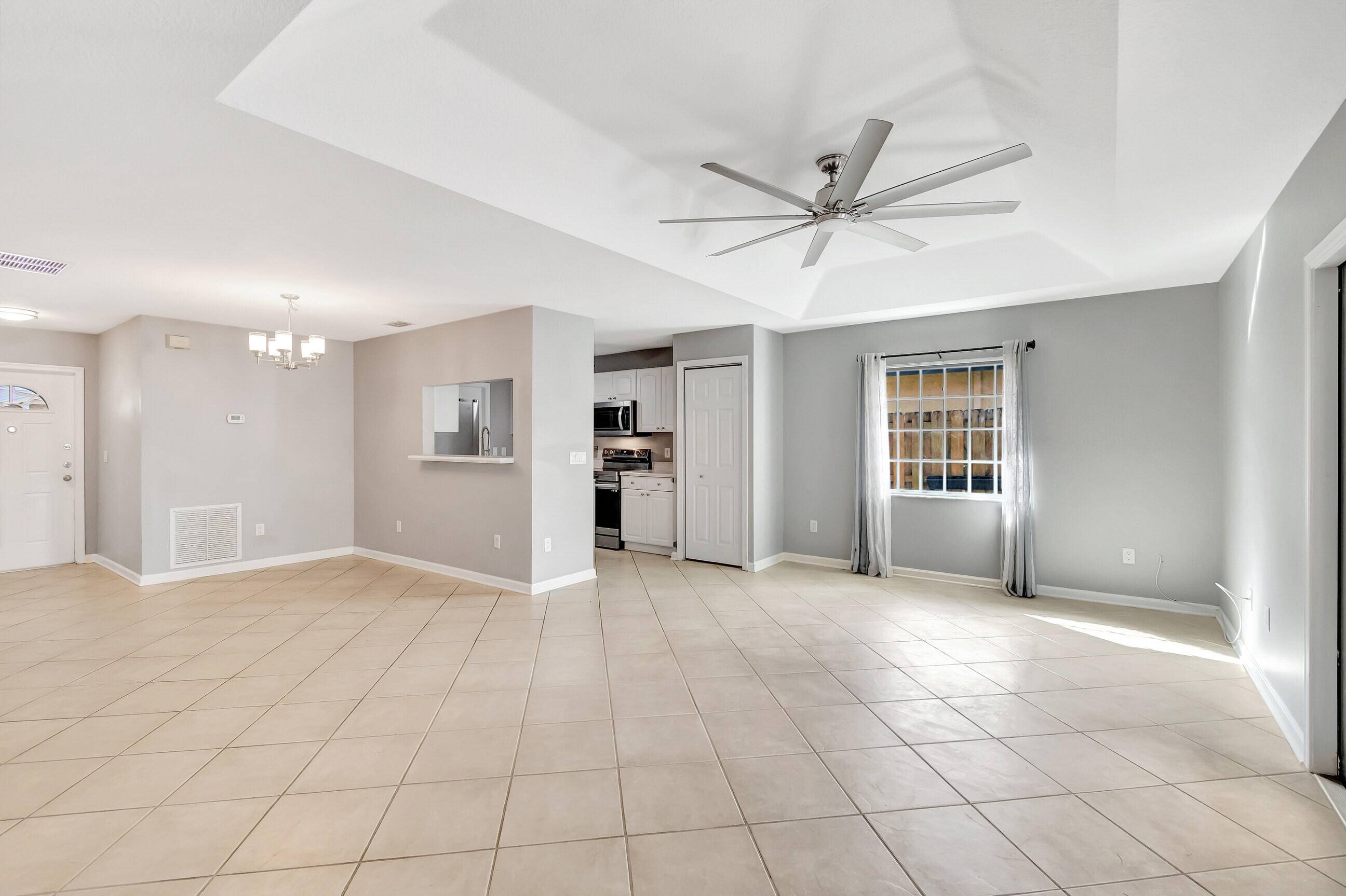 Lake Worth Beach, FL 33460,615 S F ST