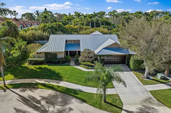 139 Pine Hill Trl W, Tequesta, FL 33469