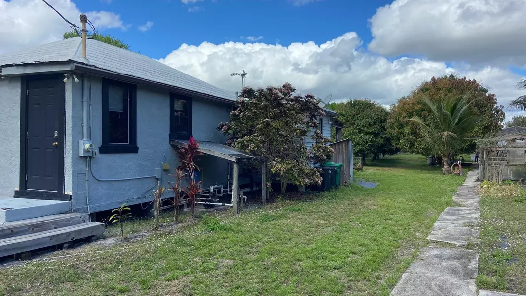 9570 Orange AVE, Fort Pierce, FL 34945