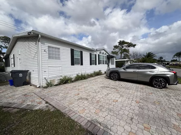 Lantana, FL 33462,4361 1st CT