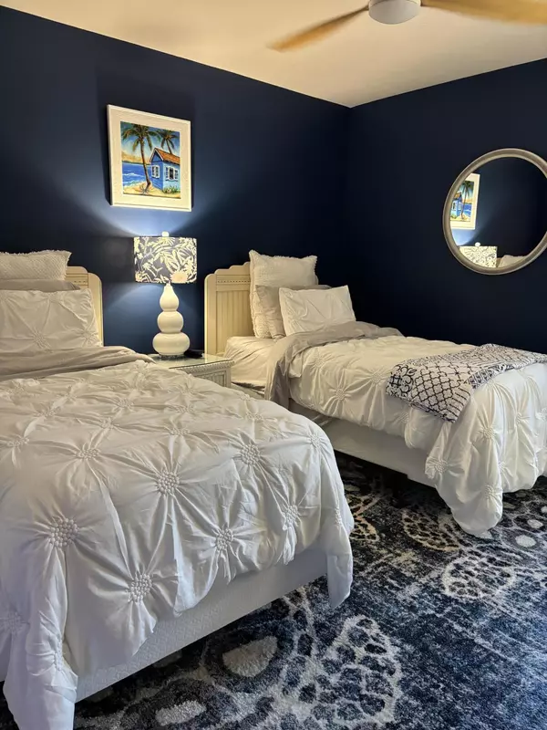 Stuart, FL 34996,4440 NE Sandpebble TRCE 104