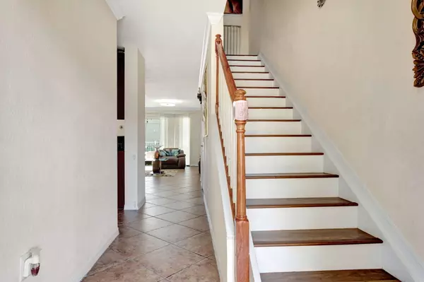 Tamarac, FL 33321,5904 Royal WAY