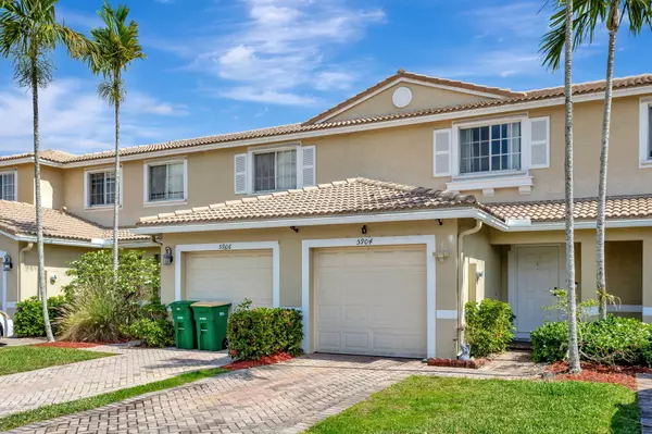 5904 Royal WAY, Tamarac, FL 33321