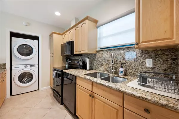 Wellington, FL 33414,11863 Wimbledon CIR 538