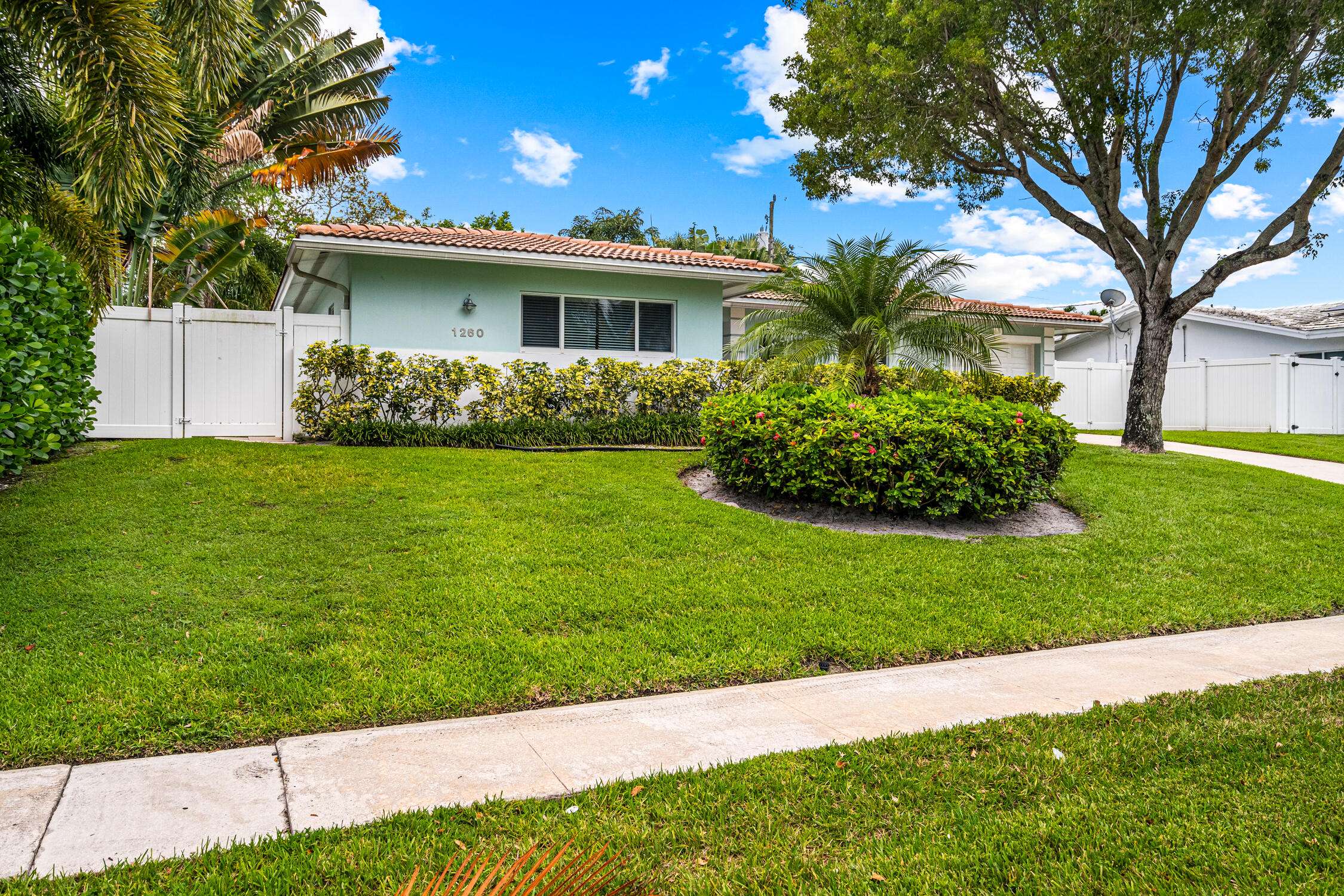 Boca Raton, FL 33486,1260 SW 9th ST