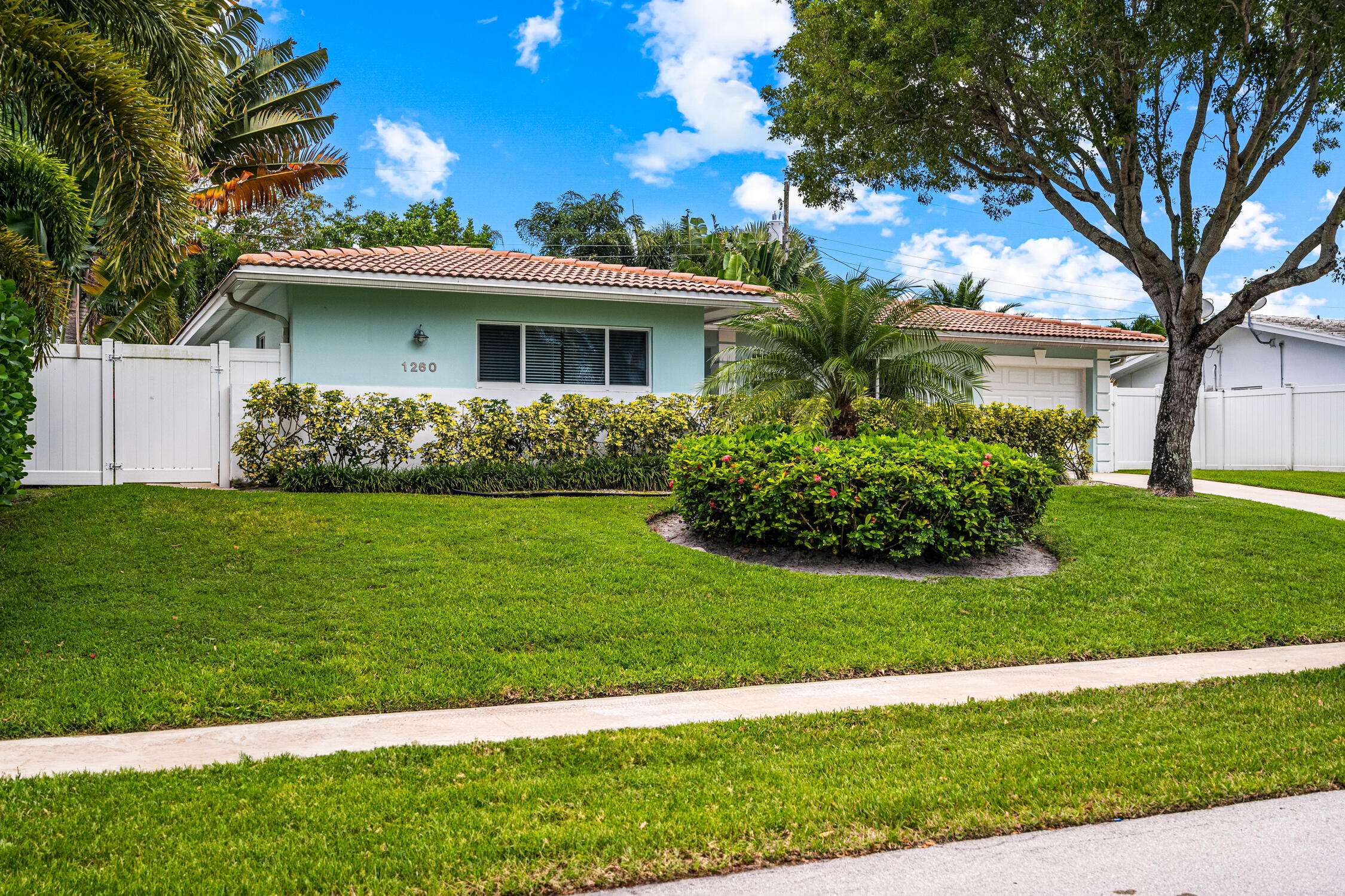 Boca Raton, FL 33486,1260 SW 9th ST