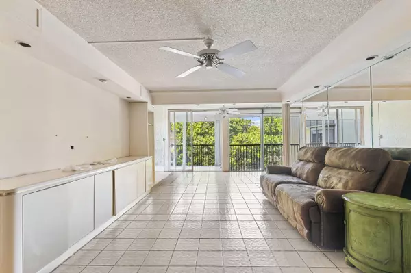 Hollywood, FL 33021,2802 N 46th AVE B513