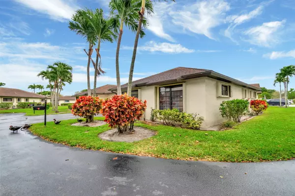 Boynton Beach, FL 33436,4660 Greentree PL 105 B