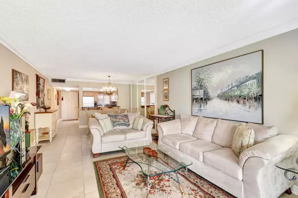 Lake Worth, FL 33467,3212 Strawflower WAY 105