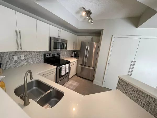 West Palm Beach, FL 33401,780 S Sapodilla Avenue 404