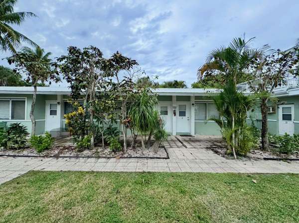 1021 NE 8th AVE 3, Delray Beach, FL 33483