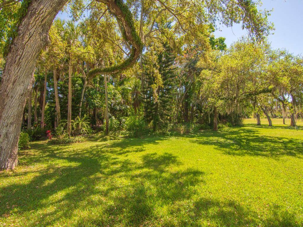Vero Beach, FL 32962,7 Vista Gardens TRL 105