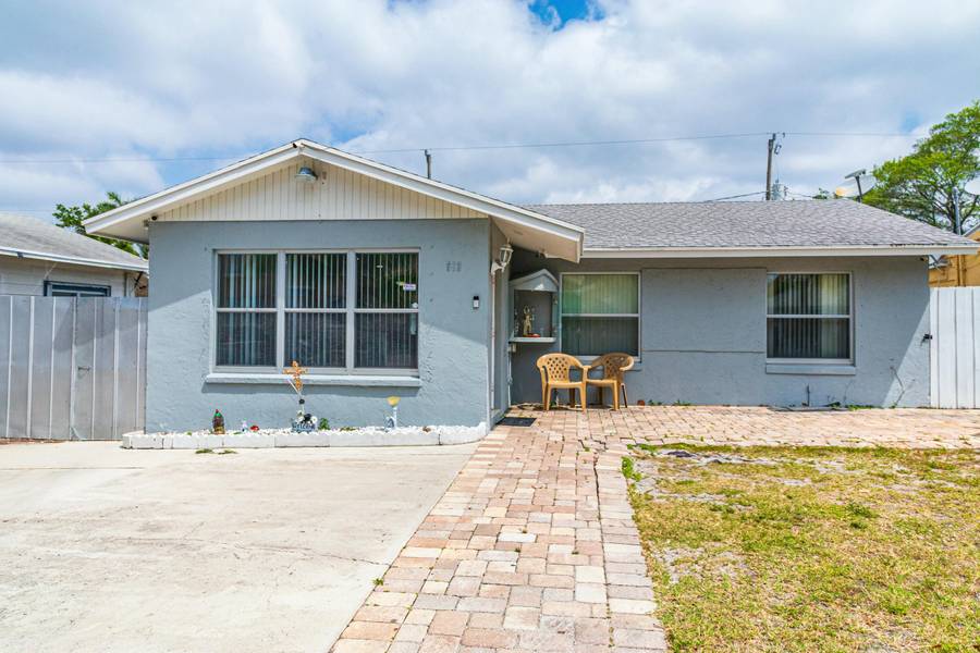 513 El Vedado, West Palm Beach, FL 33405