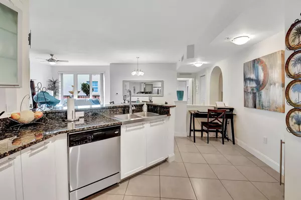 Delray Beach, FL 33444,225 NE 1st ST 214