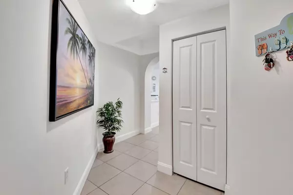 Delray Beach, FL 33444,225 NE 1st ST 214