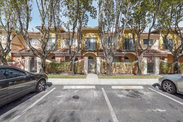 1406 S Santa Catalina CIR, North Lauderdale, FL 33068