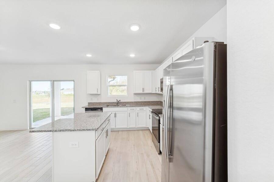 Fort Pierce, FL 34951,5029 Armina PL 123