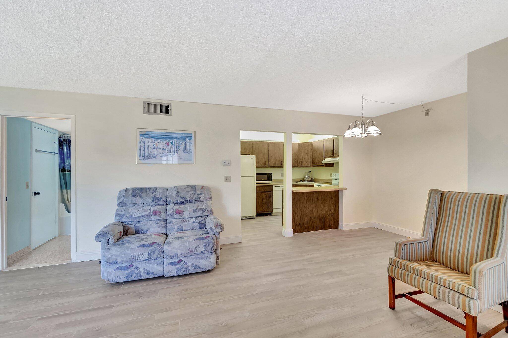 Greenacres, FL 33463,5931 Whispering Pine WAY A-1