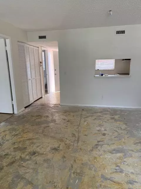 Royal Palm Beach, FL 33411,12006 Poinciana BLVD 203