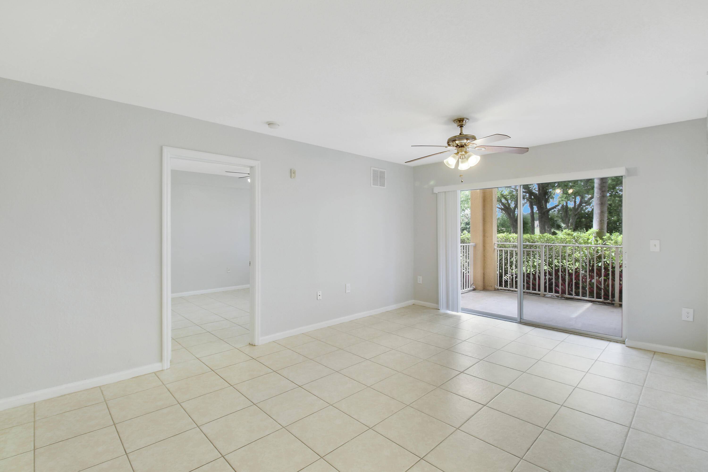 Port Saint Lucie, FL 34986,161 SW Palm DR 104