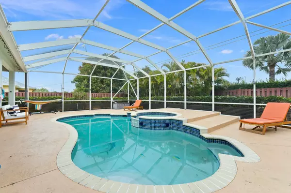 833 SW Janette AVE, Port Saint Lucie, FL 34953