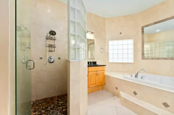 Port Saint Lucie, FL 34953,833 SW Janette AVE