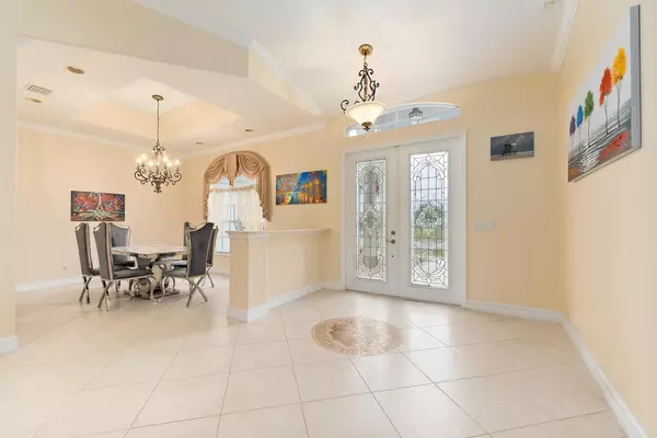 Port Saint Lucie, FL 34953,833 SW Janette AVE