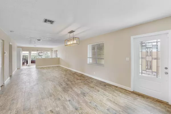 Boynton Beach, FL 33435,2647 SE 27th LN