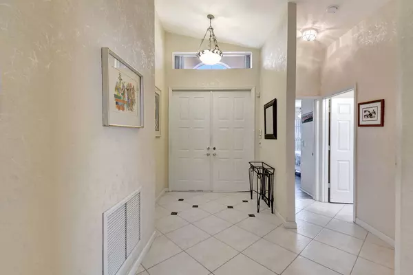 Boynton Beach, FL 33437,5113 Glenville DR