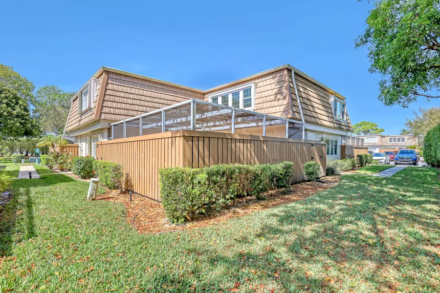 11677 Ficus ST A, Palm Beach Gardens, FL 33410