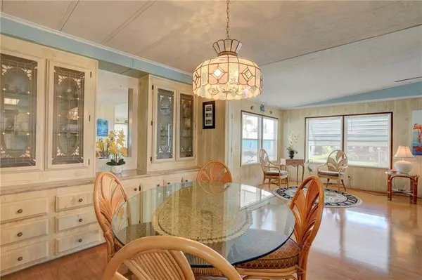 Barefoot Bay, FL 32976,922 Periwinkle CIR