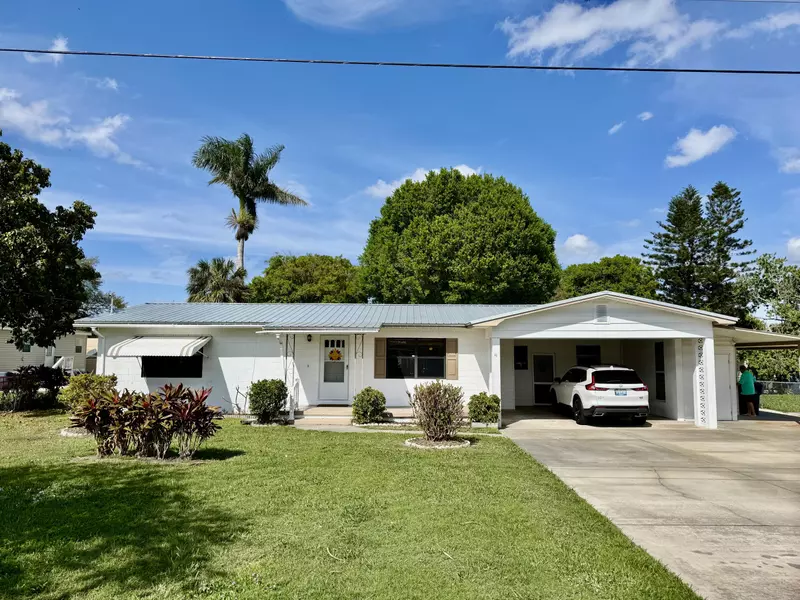 3013 SE 33rd CT, Okeechobee, FL 34974