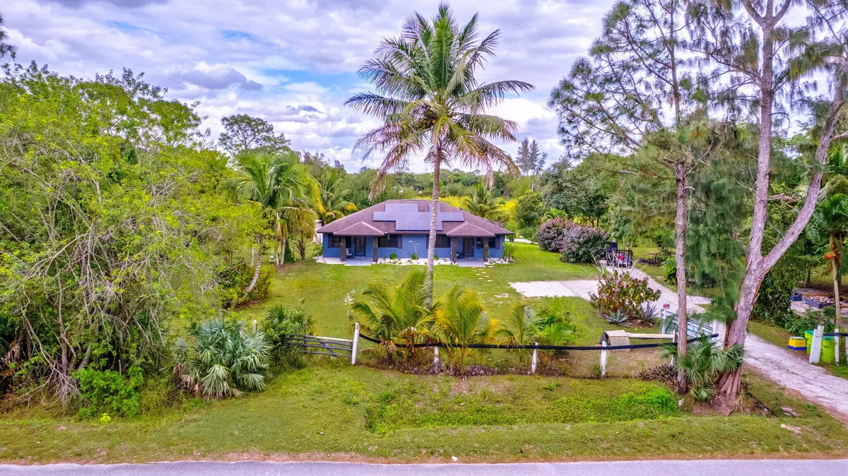 Loxahatchee, FL 33470,3178 N 162nd DR