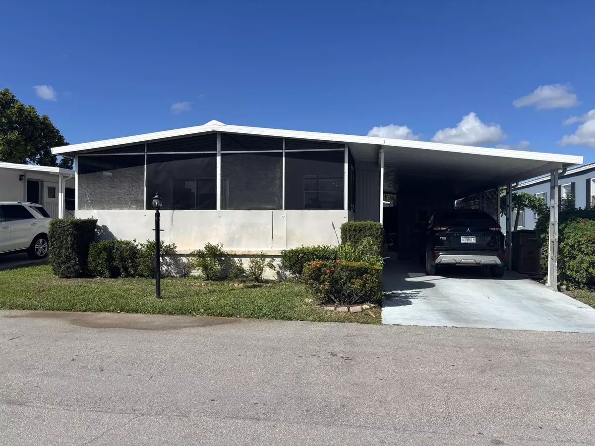 Deerfield Beach, FL 33442,1813 Kingfisher DR