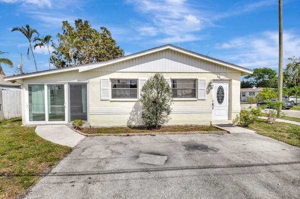 601 SW 10th ST, Delray Beach, FL 33444